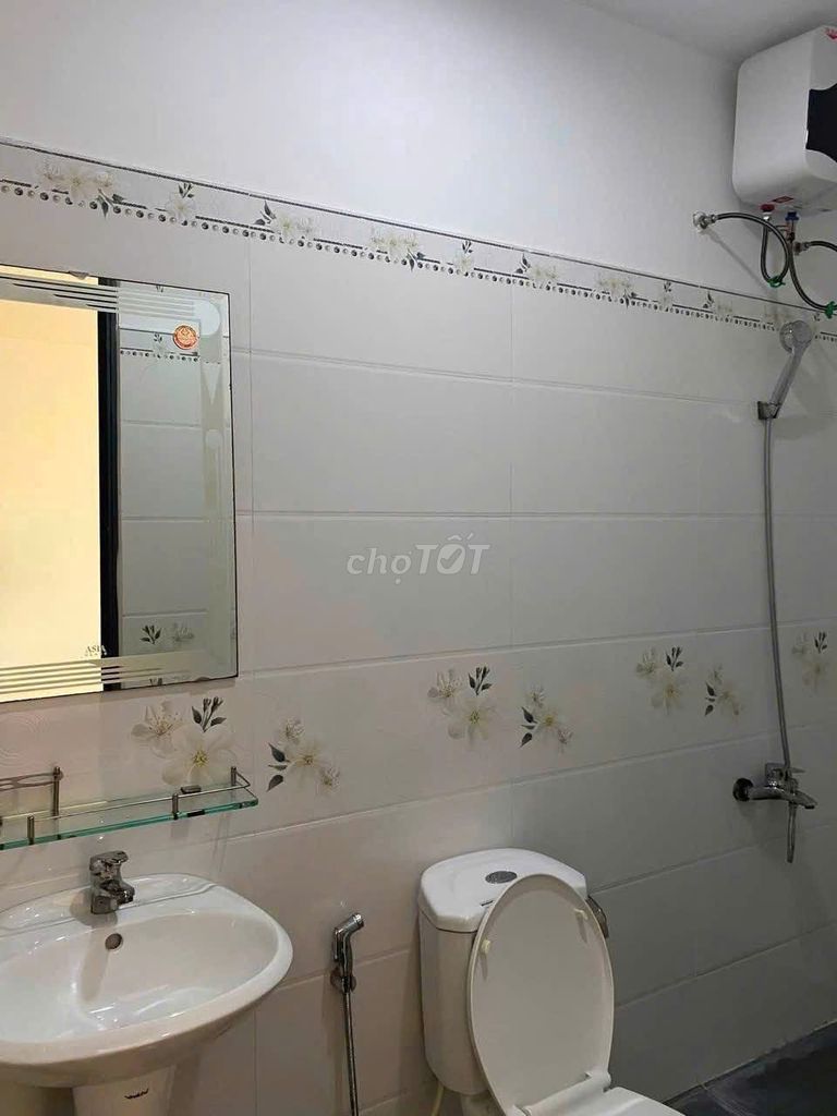 Фото 3: [СОБСТВЕННИК] Сдается дом 4 этажа на улице Кхюэ Ми Донг 7, р-н Кхюэ Ми