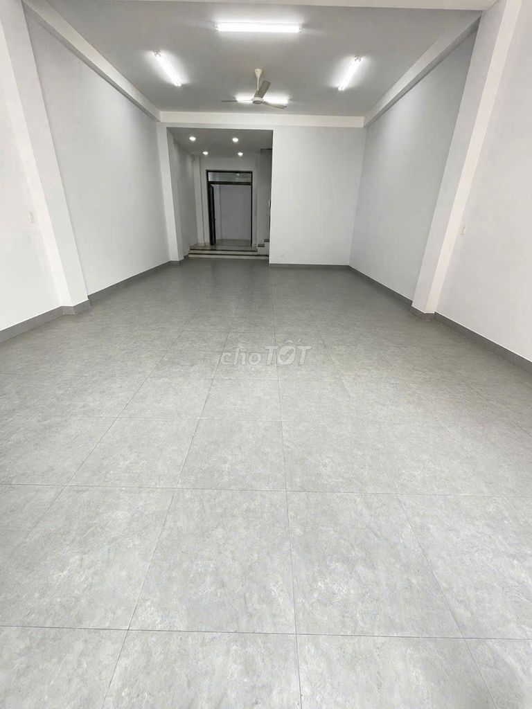 Фото 3: СУПЕР НОВЫЙ ДОМ — 46B Nguyễn Thái Bình, Tân Bình — 5x20 м, 4 этажа, 400 м²