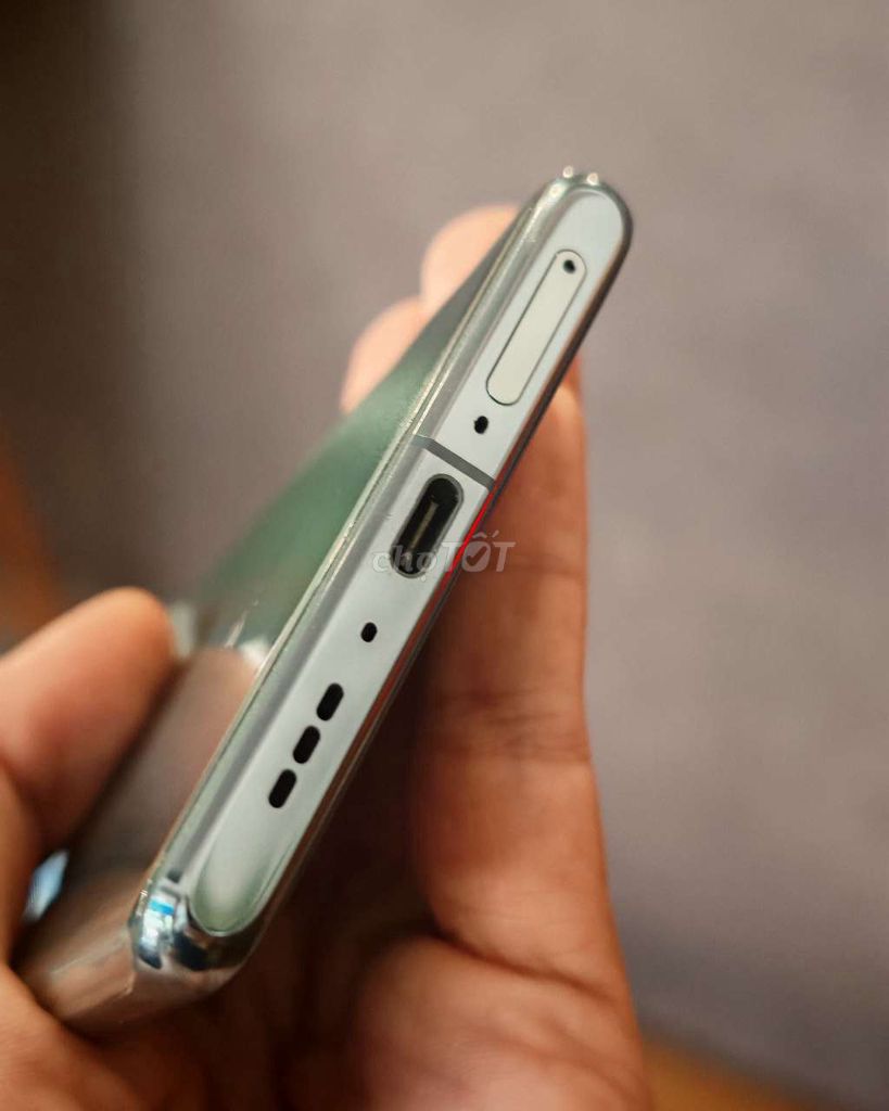 Фото 2: Oppo Find X6 Pro зеленый Hasselblad