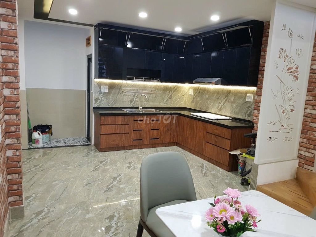 Фото 3: Аренда дома HXT VIP 539/6A Луи Бан Бик, район Фу Тхань, округ Тан Фу