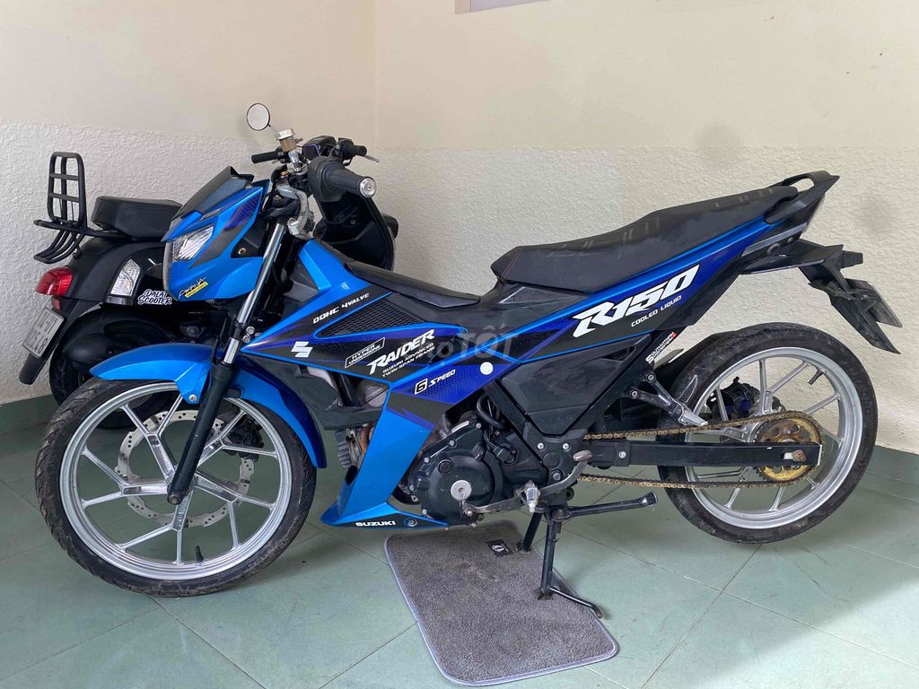 Фото 3: Suzuki Raider R150 150cc сине-чёрный
