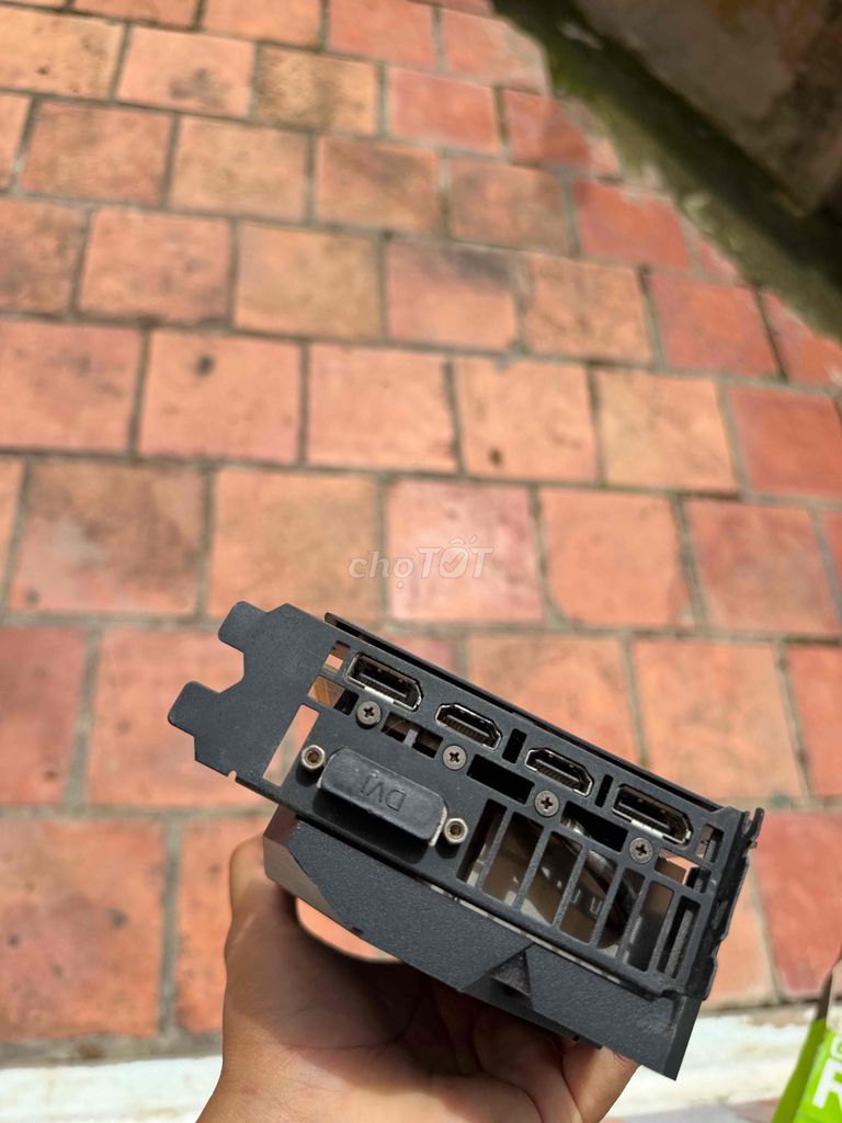 Фото 3: Видеокарта Asus RTX 2060 Super, чёрная