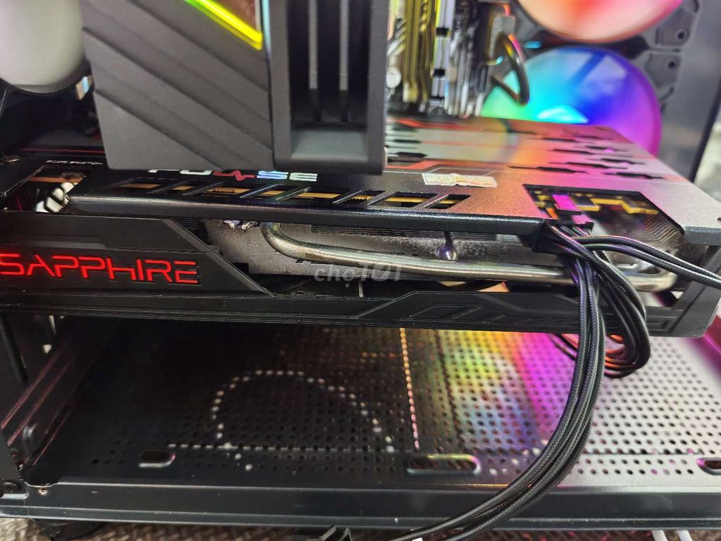 Видеокарта Sapphire RX 5600XT 6G работает отлично