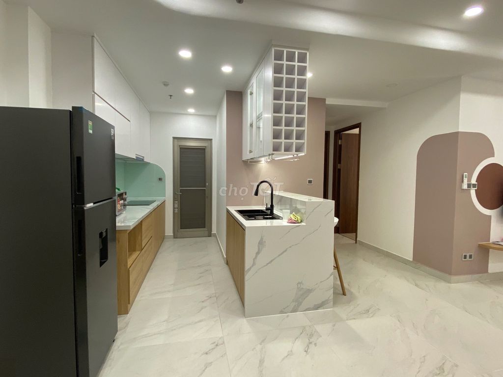 Сдается квартира в ЖК Hưng Phúc, 69м2, 2 спальни-2 санузла, красивая квартира, полностью с мебелью