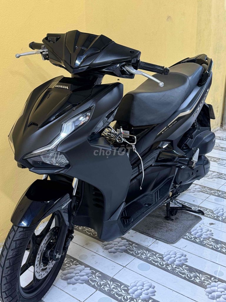 Фото 2: Honda Air Blade 125 2022 Черный