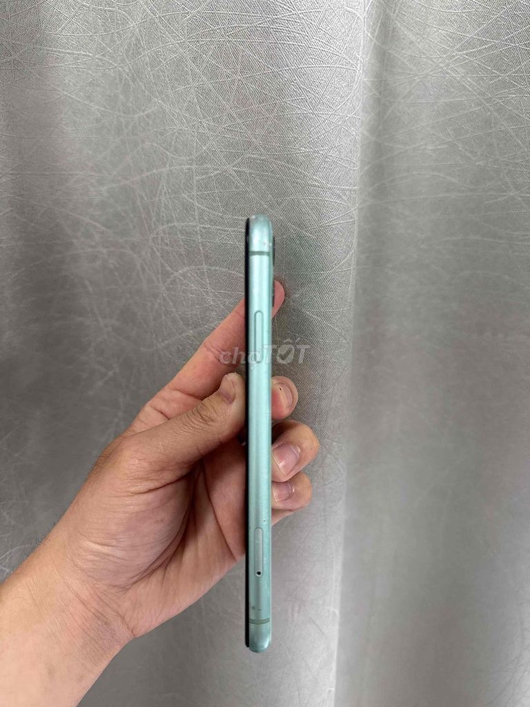 Фото 3: iPhone 11 64GB срочно продам