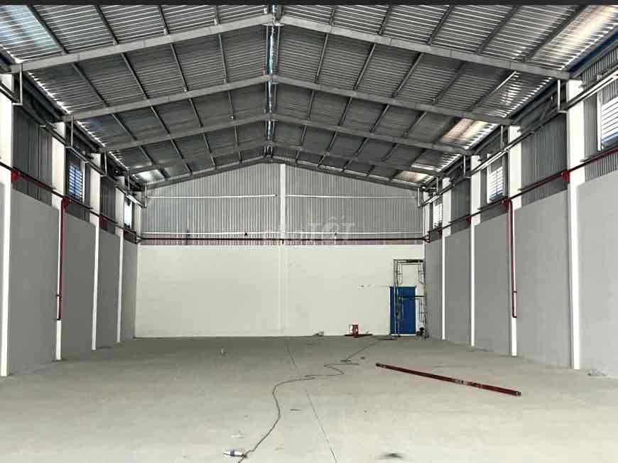 Красивый новый склад (410 м²), контейнеры 24/24, ПБ, парковка