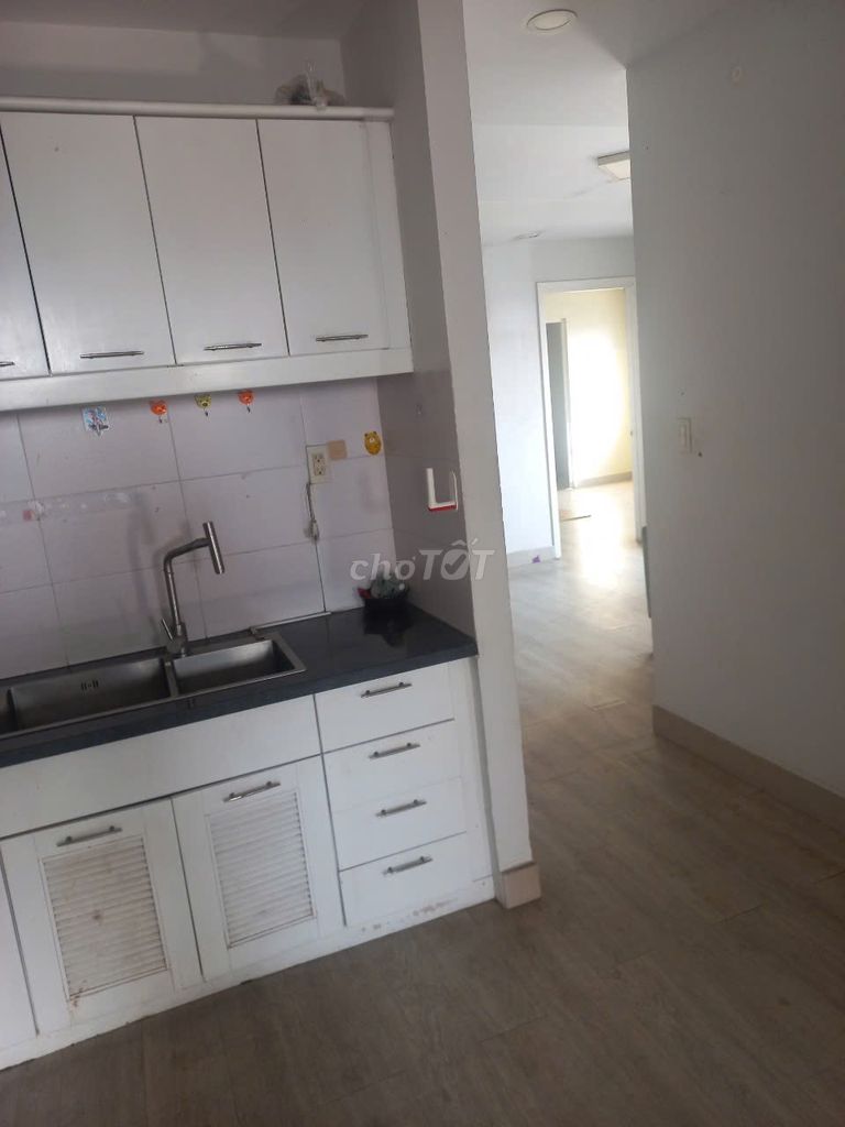 Квартира 3 спальни — 97 м² — с мебелью, цена 15 млн/мес — ЖК Hoa Sen — 262 Lạc Long Quân