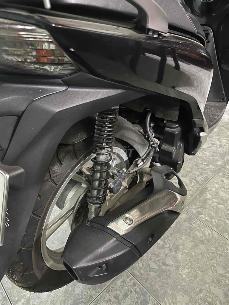 Фото 3: Honda SHVN 150 ABS 2017 Черный 22.224 км