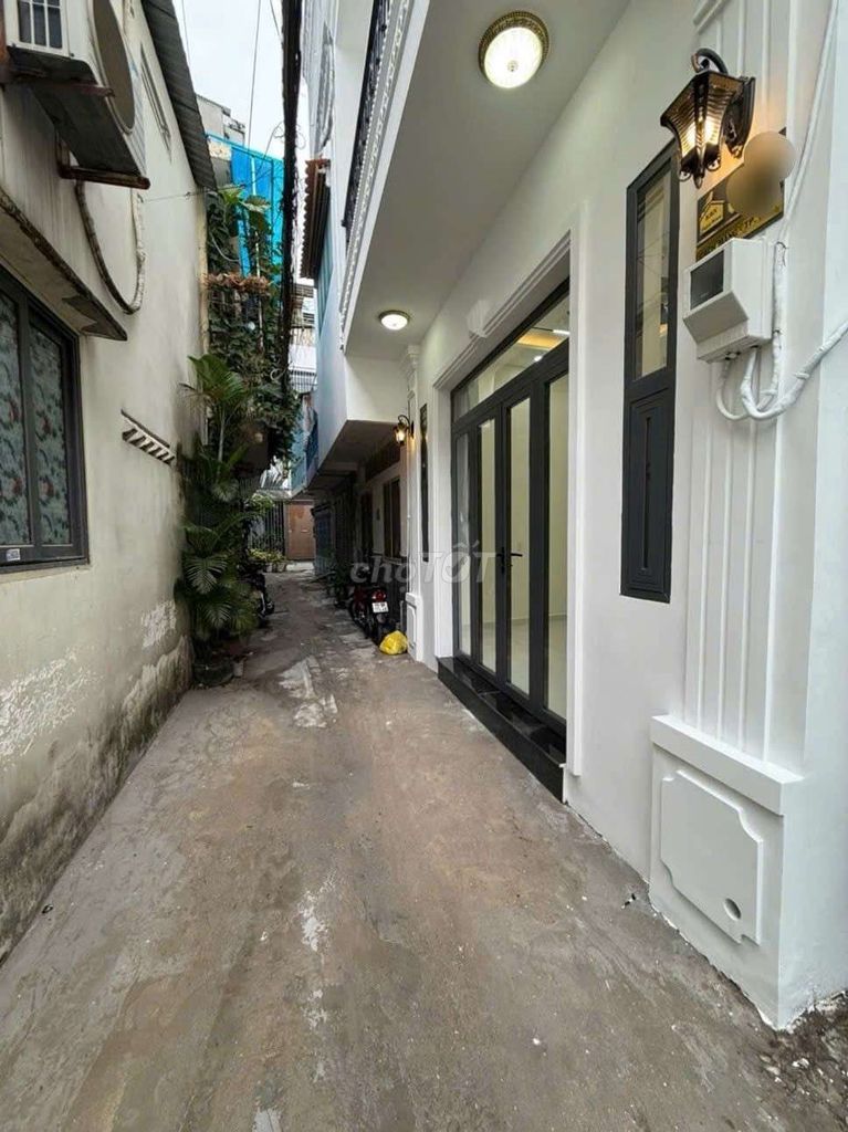 Фото 2: Дом в переулке 3 м, Lũy Bán Bích, Tân Phú_2 этажа_27м², полная документация_SHR, ровный участок