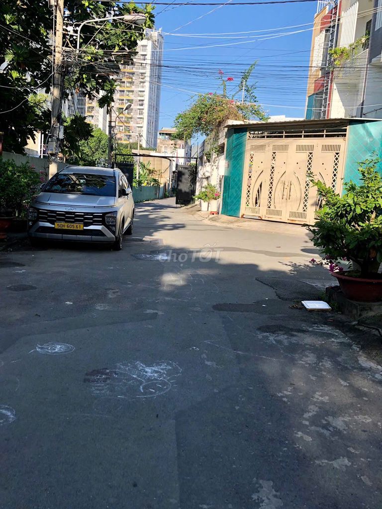 ПОЛНОСТЬЮ МЕБЛИРОВАННЫЙ ДОМ - 4 спальни, 4 санузла - улица 22, район у реки - Хиеп Бинь Тянь, Тху Дык