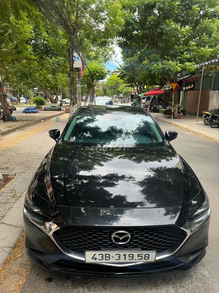 Фото 2: Mazda Mazda 3 2022 Автомат Чёрный