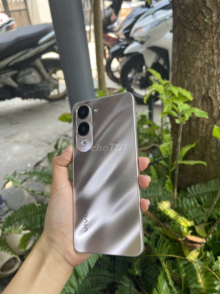 Vivo Y04 128GB Серебристый Android 14