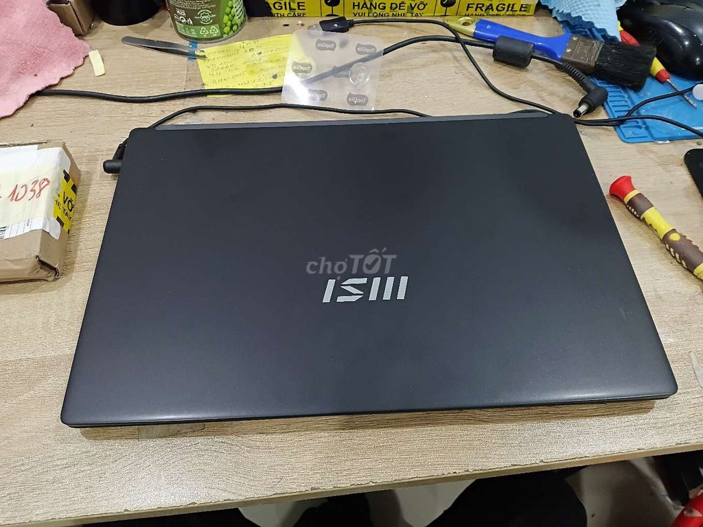 Фото 2: MSI MODERN 15 RYZEN 5 8GB/512GB