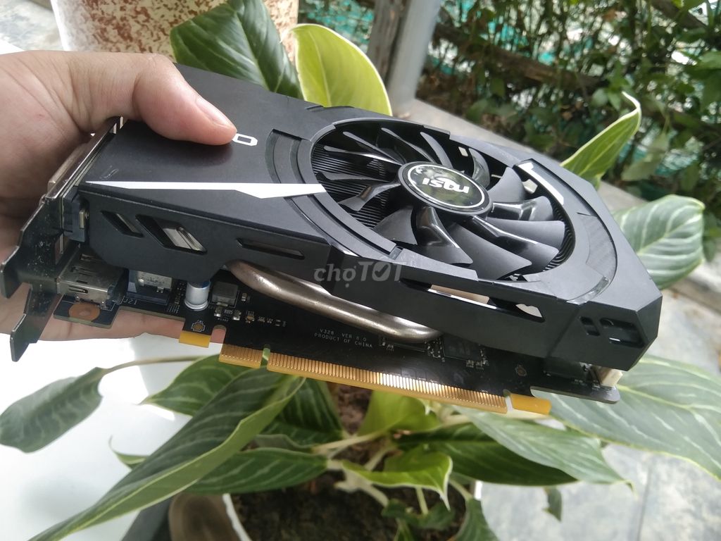 Фото 2: Видеокарта MSI GTX 1060 6GB AERO ITX OC Black