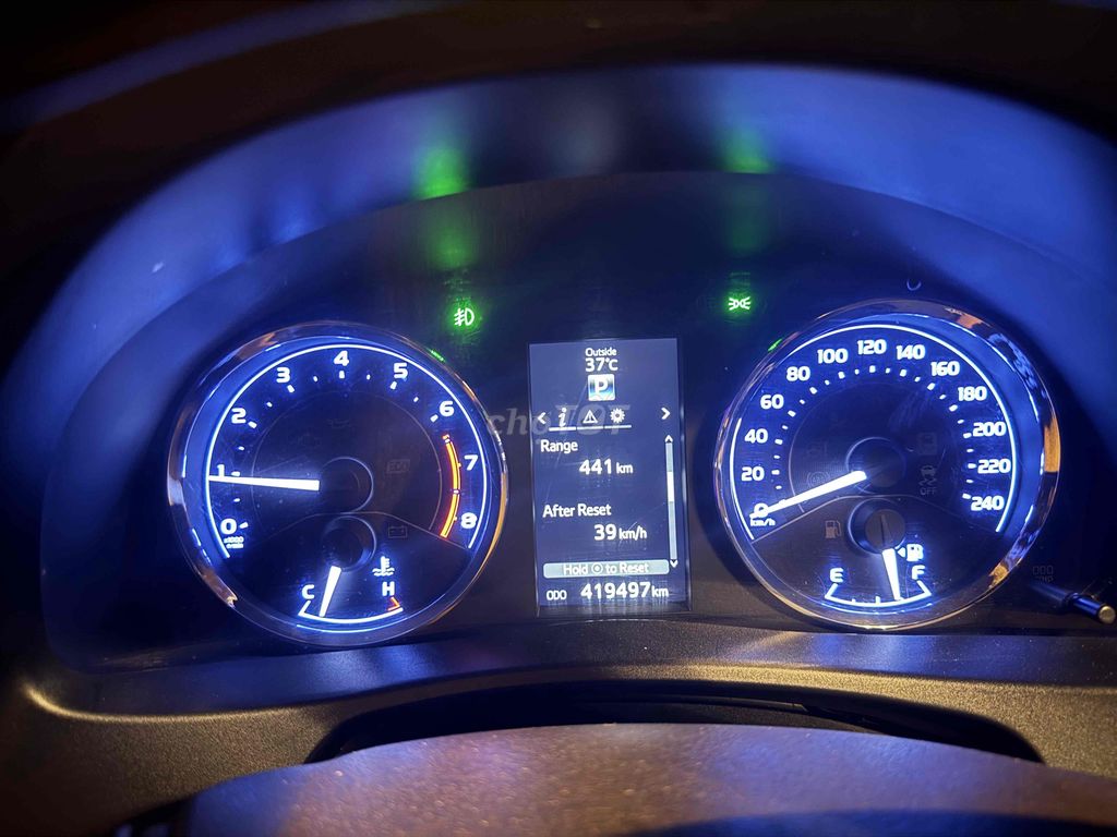 Toyota Corolla Altis 2.0V AT последний выпуск 2017