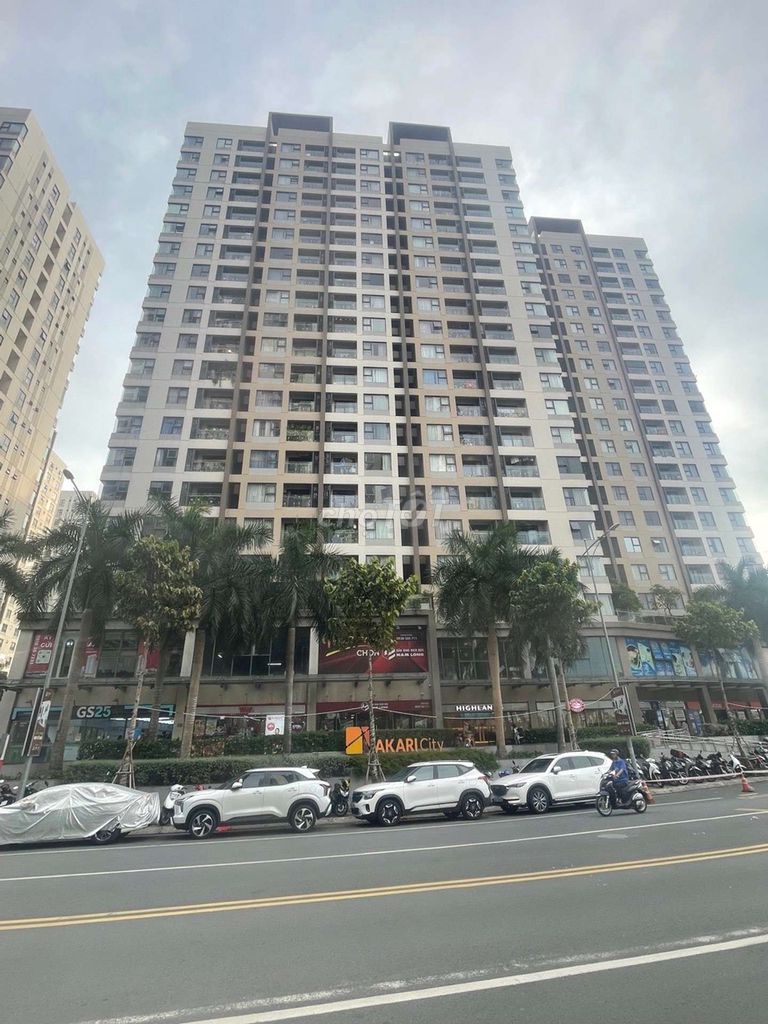 Собственник продаёт элитную квартиру Akari City — 80 м² — 2 спальни — 2 санузла. Биньтан. Всего 4,x млрд