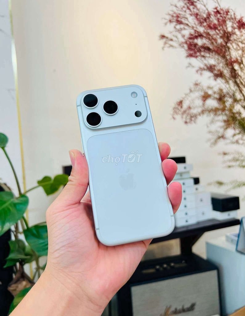 iPhone 17 Pro 256GB Белый Вьетнам Like New