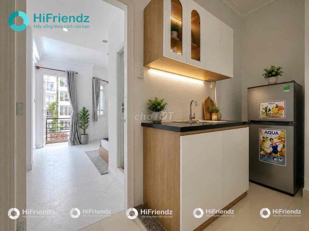 1-комнатная квартира с балконом и отдельной кухней 40 м², полностью меблирована, в самом центре района Q1