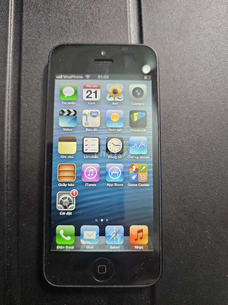 Фото 2: Apple iPhone 5 16GB черный