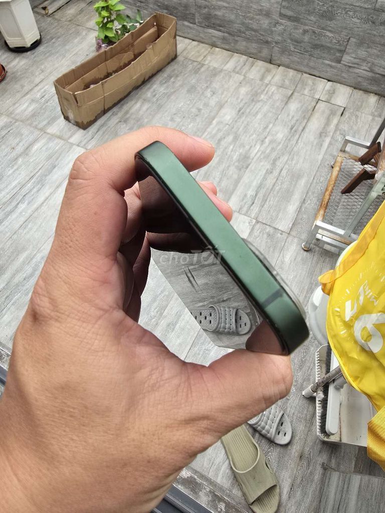 Apple iPhone 13 зеленый, отличные фото