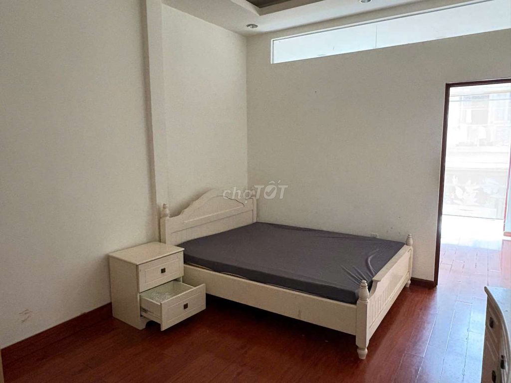 Фото 2: Дом в аренду № 373/ Lý Thường Kiệt, квартал 8, Танбинь