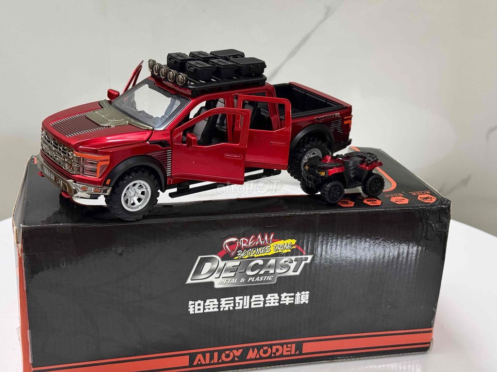 Модель автомобиля Ford Raptor F-150 1:24