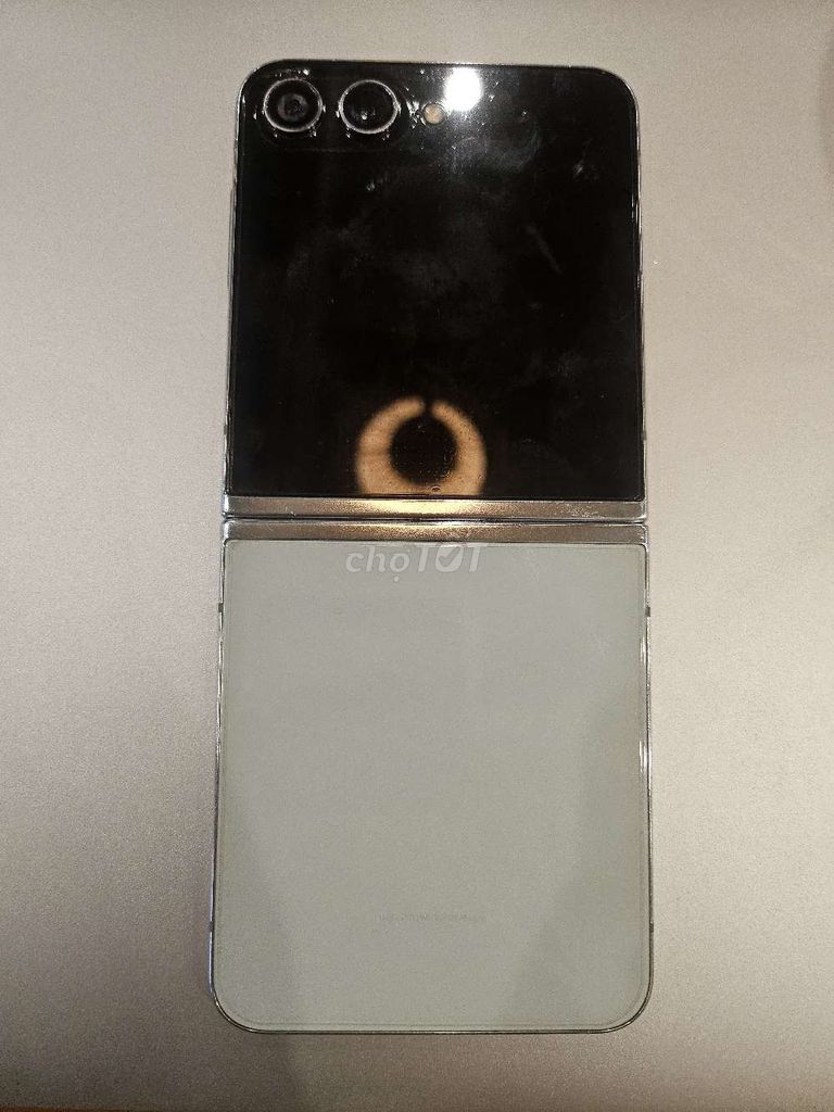 Samsung Z Flip 5
