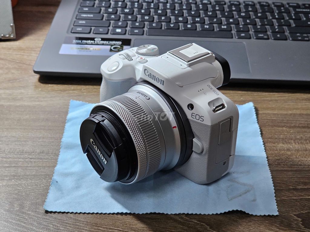 Фотоаппарат Canon EOS R50 белый RF-S 18-45mm 4K
