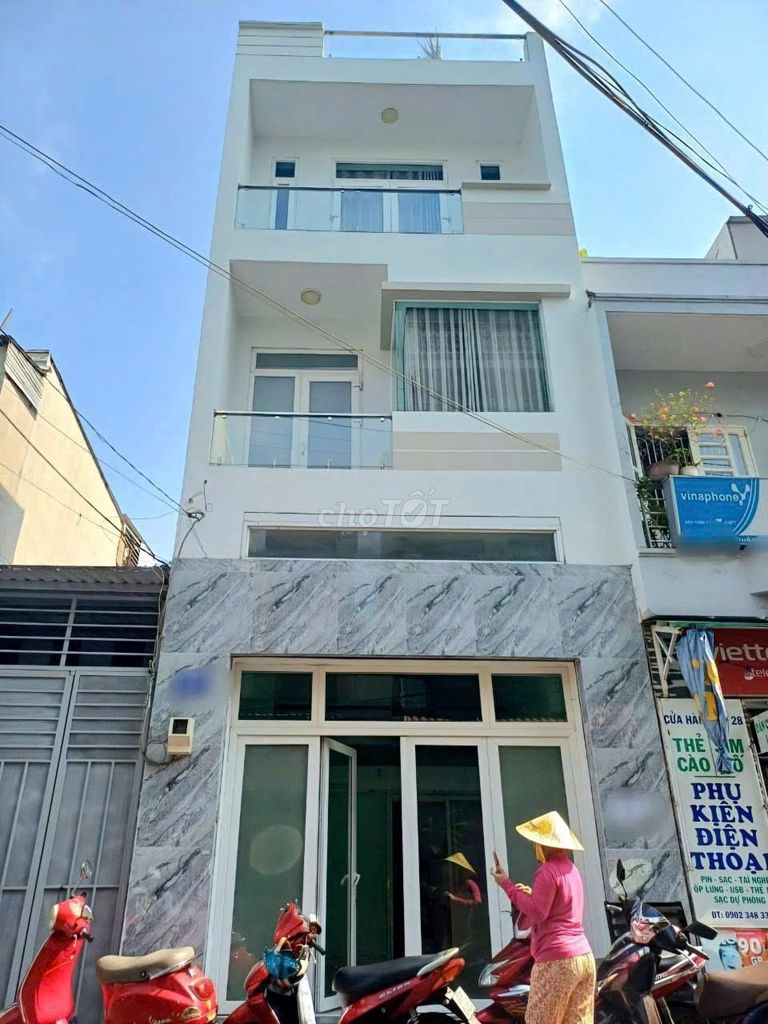 Сдается дом HXH 200/4A Phạm Văn Hai, P.5, Q.Tân Bình