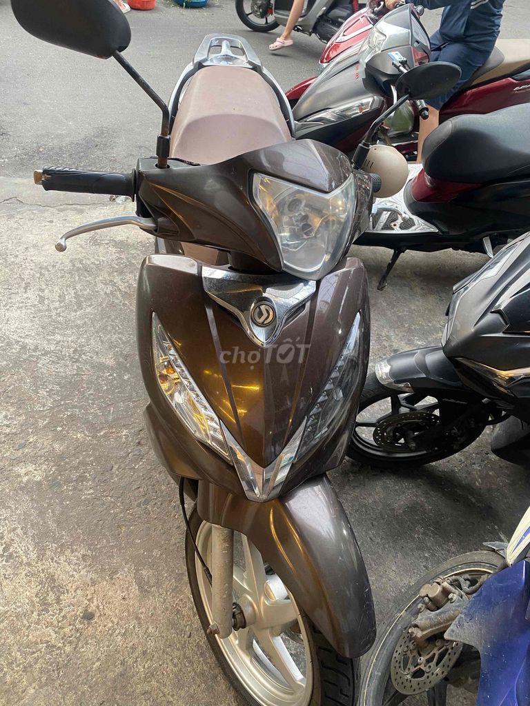 Фото 2: SYM Shark 125 2011 Nâu Vàng Xám