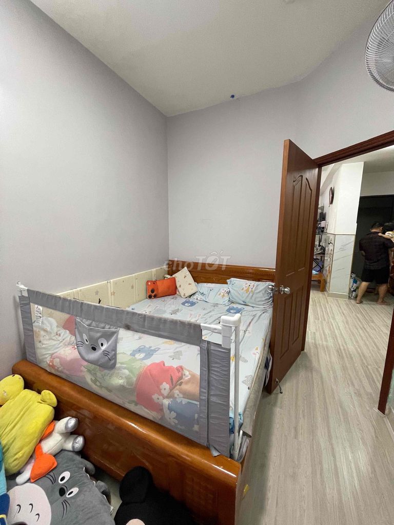 Фото 2: Продаю квартиру на Во Динь, отдельное свидетельство о праве собственности, всего 1,8 [млрд донгов], торг