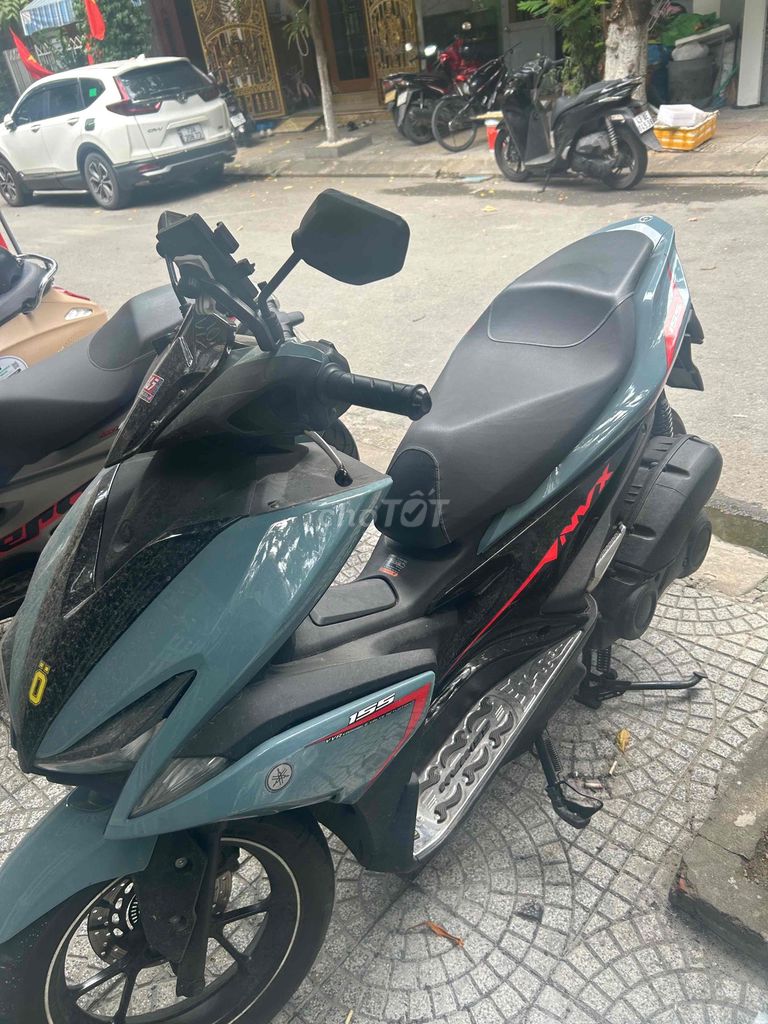 Yamaha NVX 125 серый, скутер