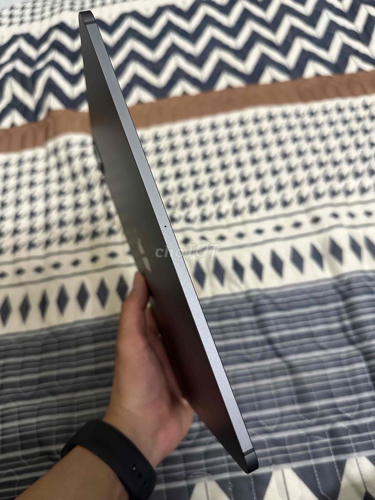Фото 2: Apple iPad Pro M1 Wi-Fi 5G 128 ГБ, серый, состояние 99%