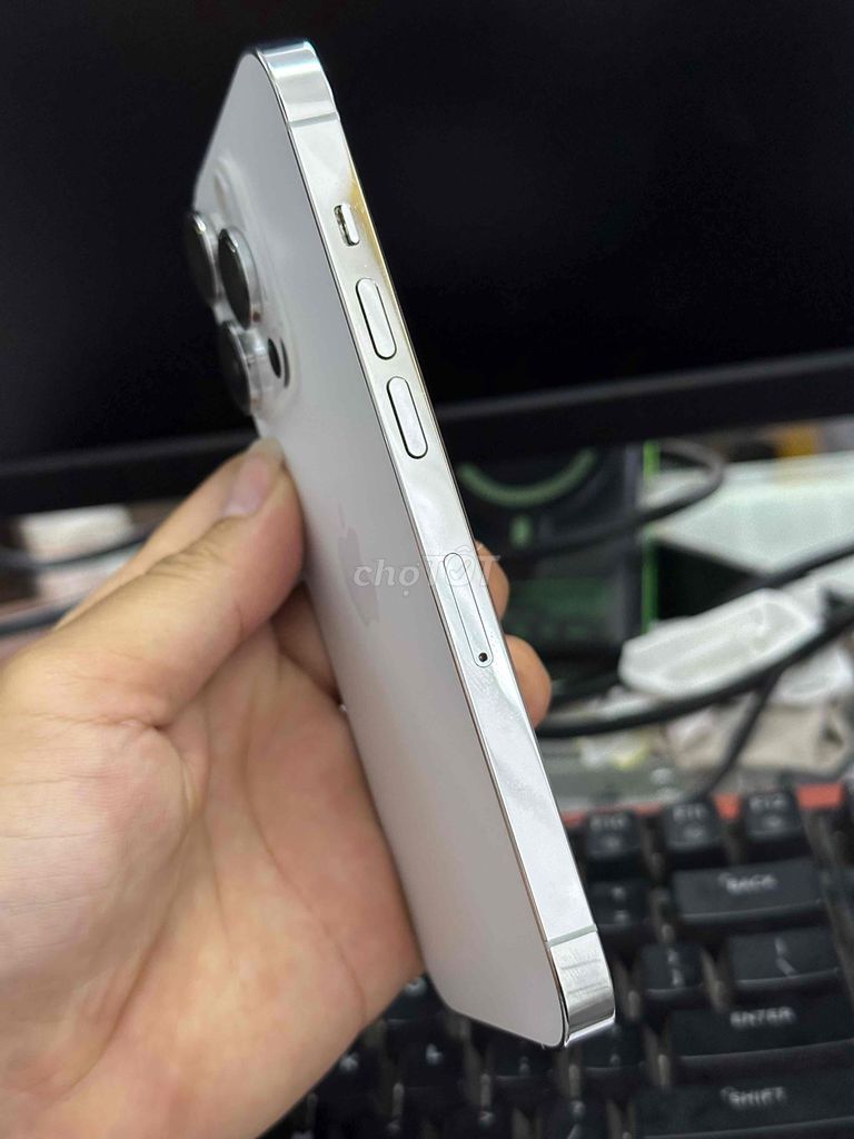 Фото 2: Apple iPhone 14 Pro 128GB Silver, б/у