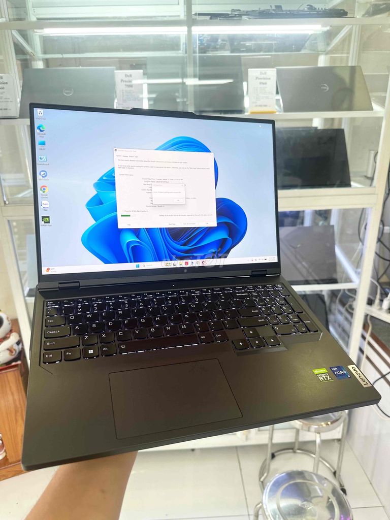 Фото 2: Lenovo Legion Pro 5 16IRX8 Ноутбук отличный 99,99