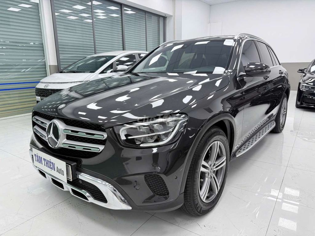 Фото 2: Mercedes-Benz GLC 200 2021, серый, 65000 км