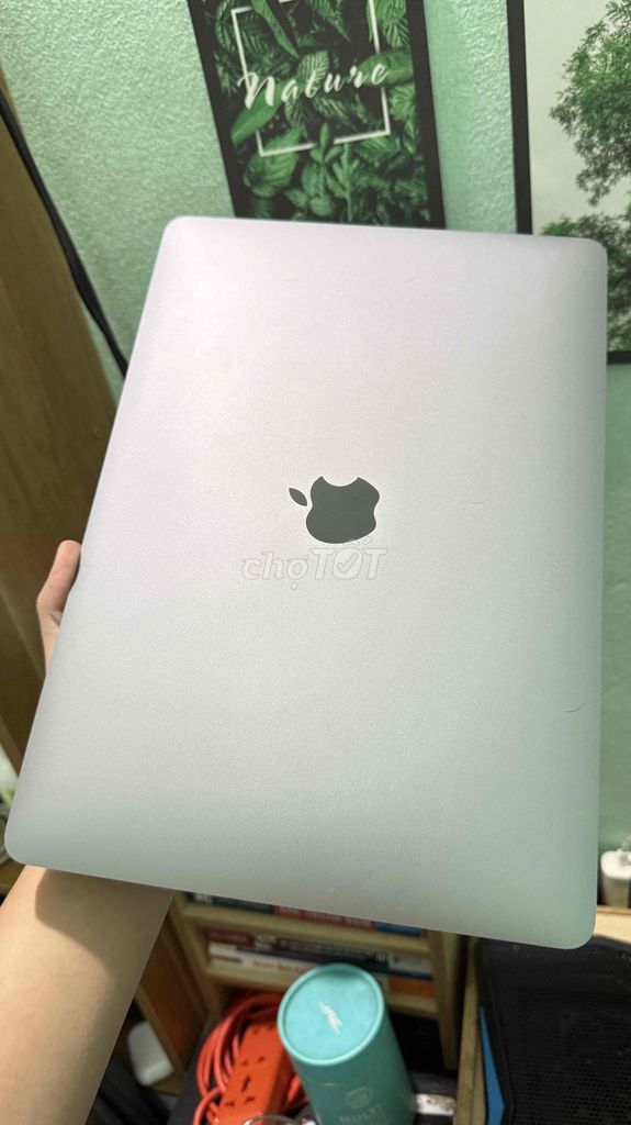Macbook Pro M1 8GB/512GB батарея 96%. отличное состояние