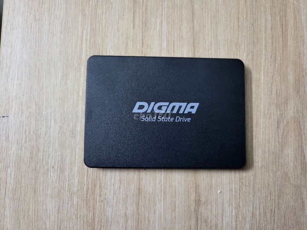 Фото 2: SSD Digma Run S9 512GB 2.5 дюйма, состояние хорошее, 100%