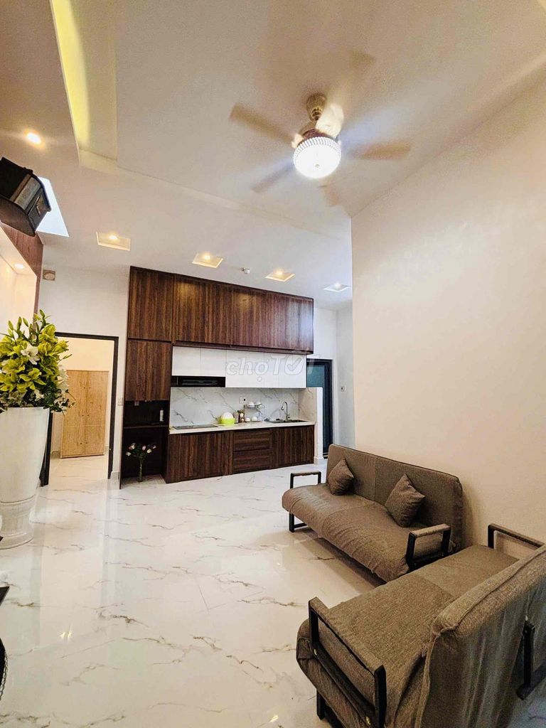 80m2, 3 phòng ngủ ở 4-6 người. Sát đầu cầu Rồng biển Mỹ Khê 600 mét