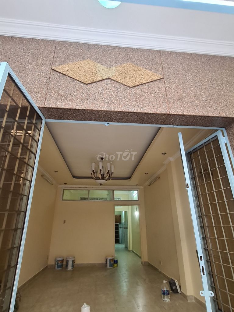 Фото 2: [HCM Q10] Продажа дома в квартале Зьен Хонг