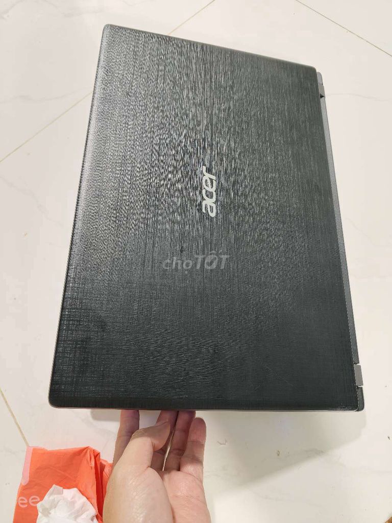 ACER i5-7200U 15.6 дюймов 8GB/128GB экран 15.6 FHD