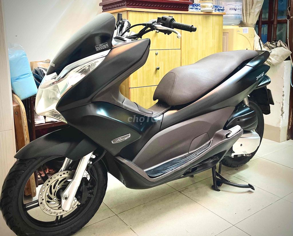 Honda PCX матовый чёрный, скутер