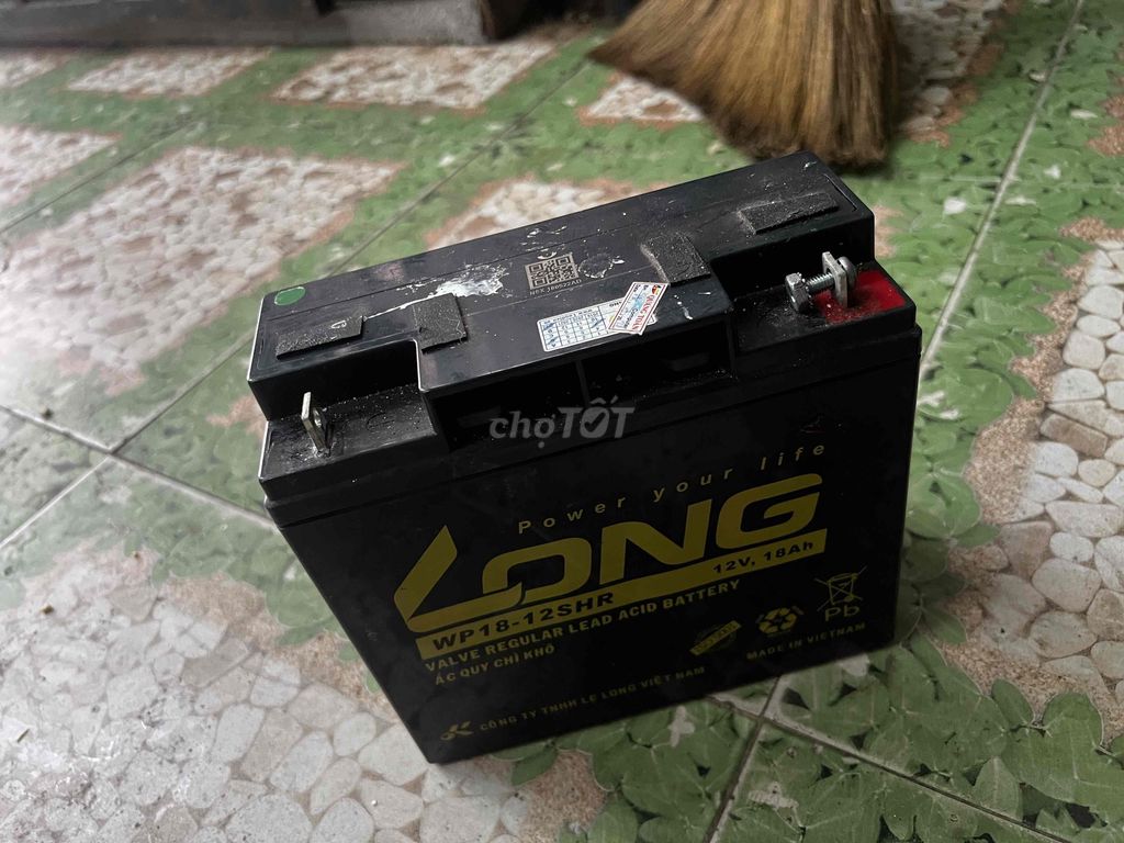 Фото 3: Аккумулятор Long WP18-12SHR 12V 18Ah