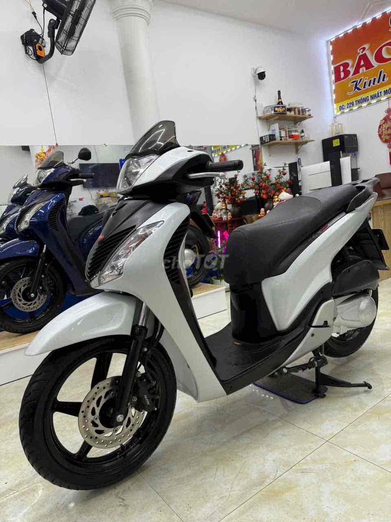 Фото 2: Honda SH 150 Ý 2010 Trắng