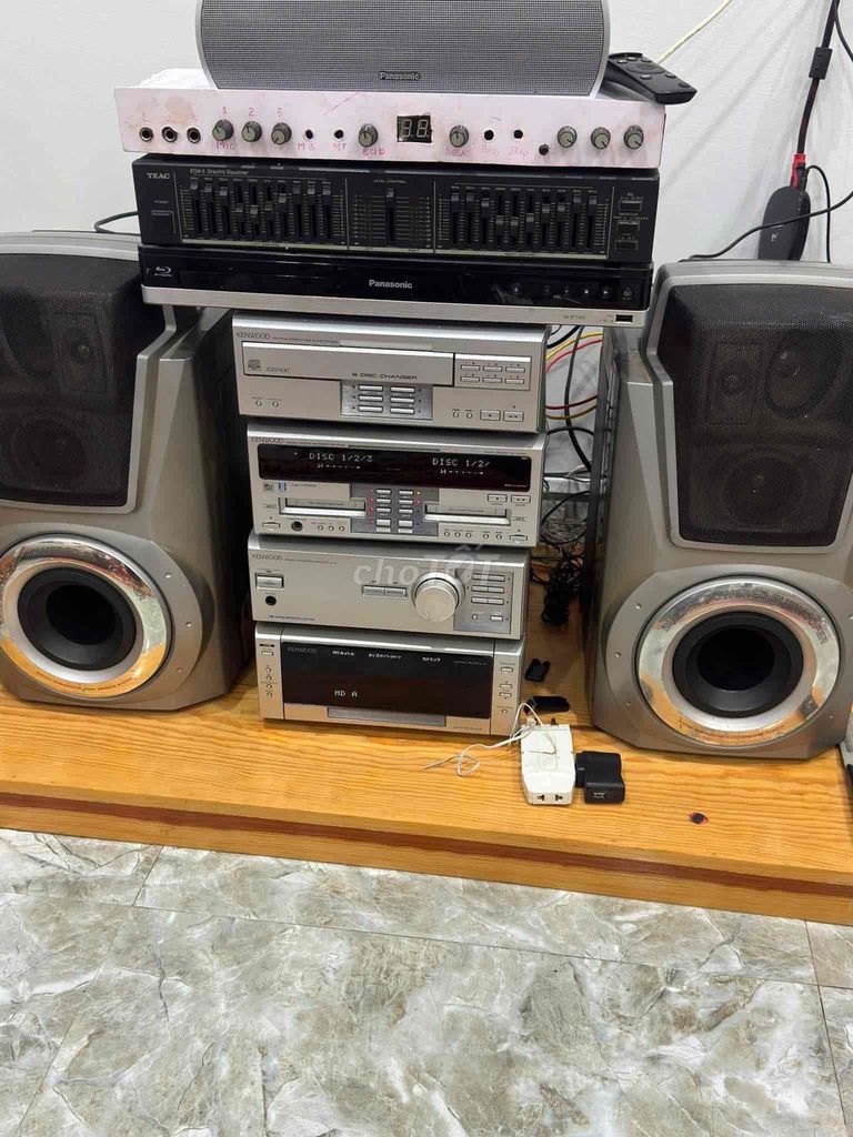 Аудиосистема Kenwood серебристая, 4 отдельные колонки