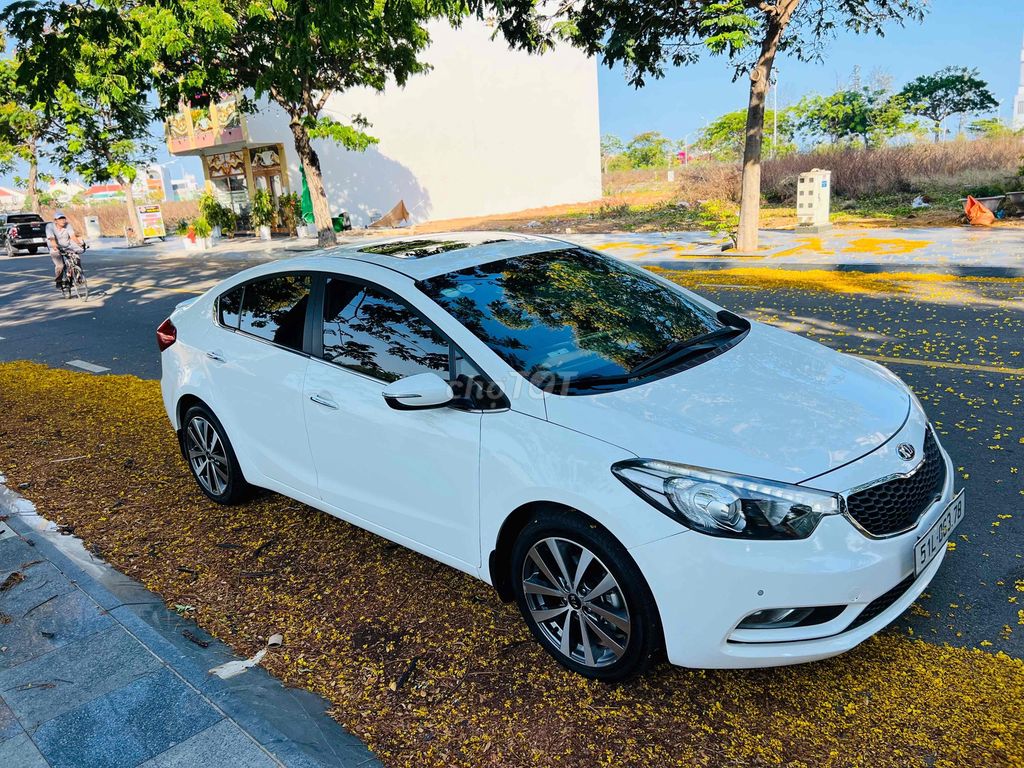 Kia K3 Premium 2.0 Белый 88633 км
