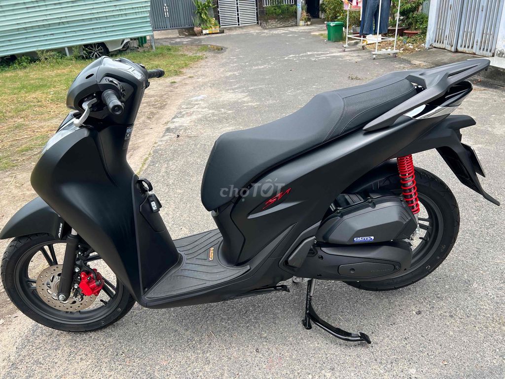 Фото 2: Honda SH125i ABS 2024 Черный матовый, специальная версия