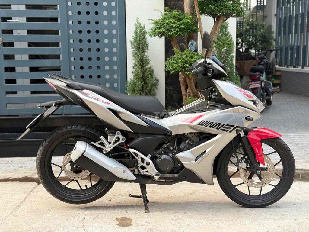 Фото 3: Honda Winner X 2019 Серебристый 10.000км