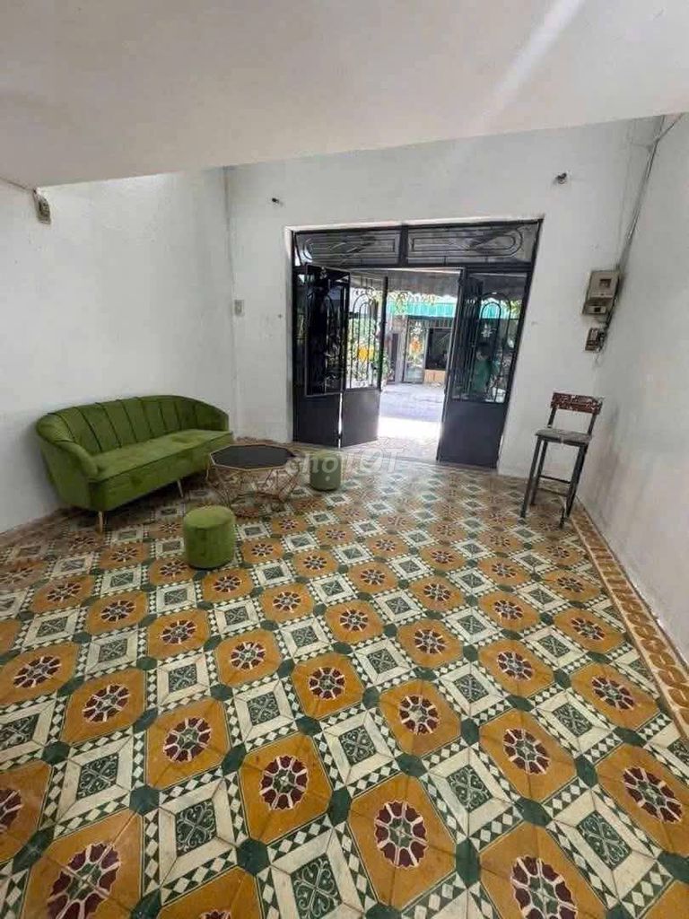 Фото 2: Аренда дома с фасадом на Ан Нён, рядом с мостом Сонг Хан, 55м2, с антресолью